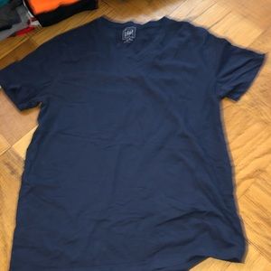 Gap tee